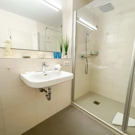 Urlaub In 1. Strandreihe *