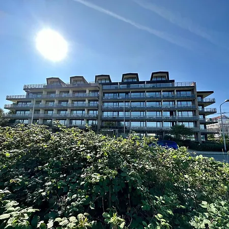 Urlaub In 1. Strandreihe *