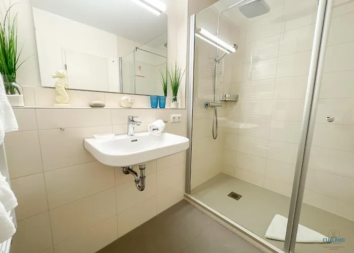 Urlaub In 1. Strandreihe *