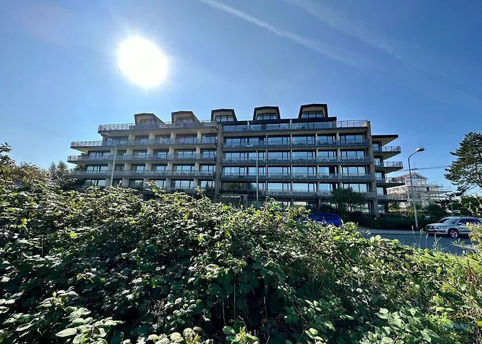 Urlaub In 1. Strandreihe *